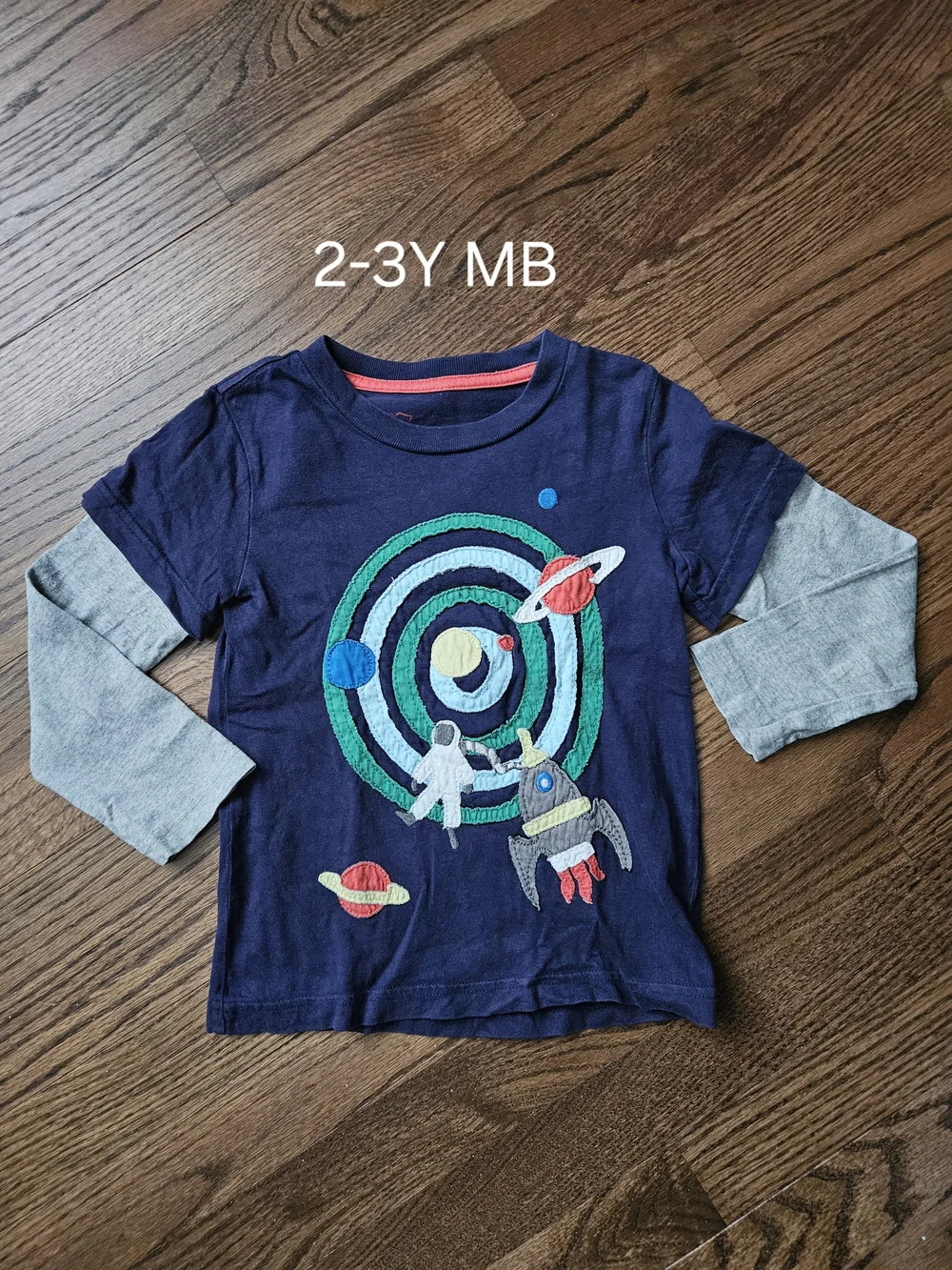 Mini Boden Navy Long-Sleeve Tee with Gray Sleeves and Space Applique